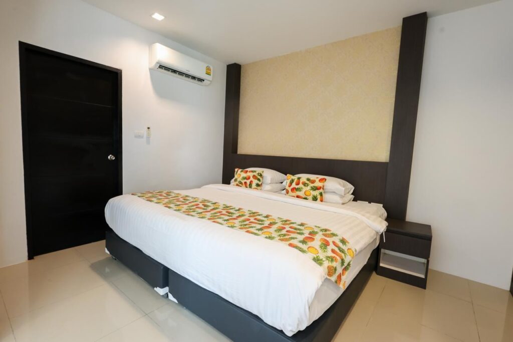 One Bedroom Studio